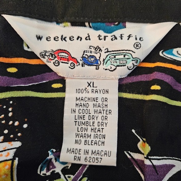 Weekend Traffic Women's XL Top - Picture 2 of 6